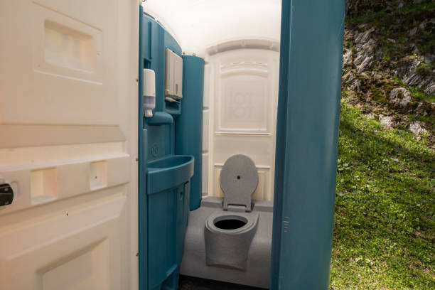 Porta potty delivery and setup in Sullivans Island, SC